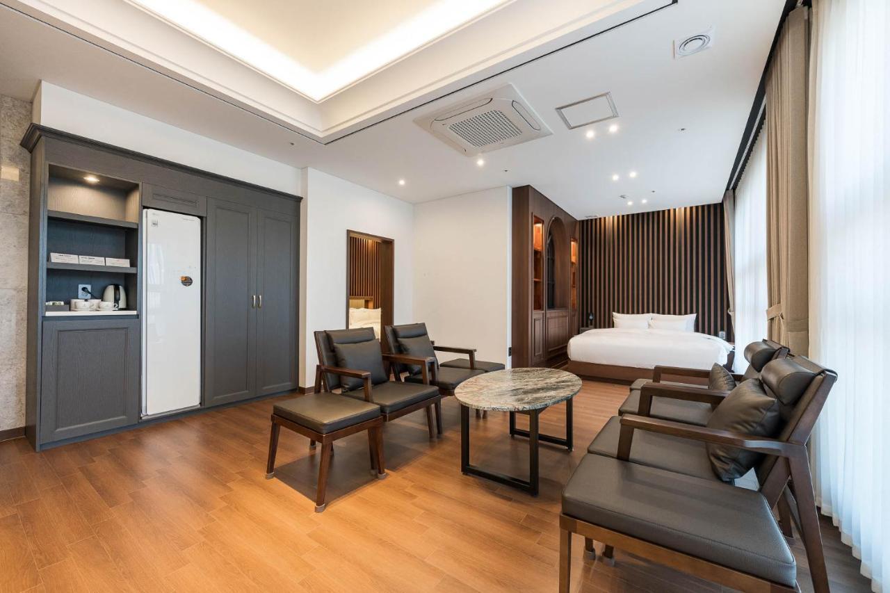 Hotel Demer Mokpo Εξωτερικό φωτογραφία